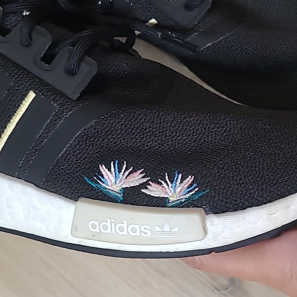 Adidas Thebe Magugu NMD R1 Size 7.5 - Picture 5 of 12